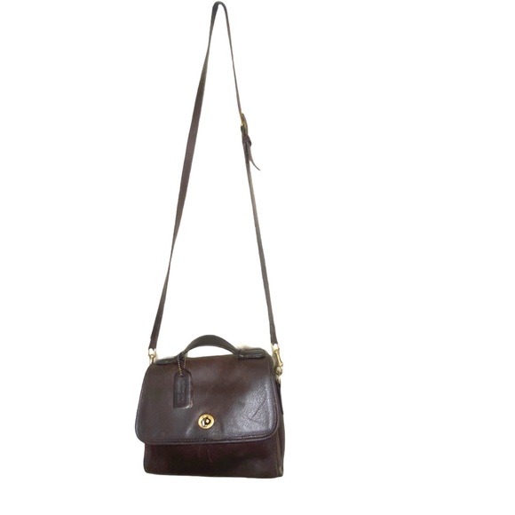 Coach Handbags - Vintage coach leather crossbody purse